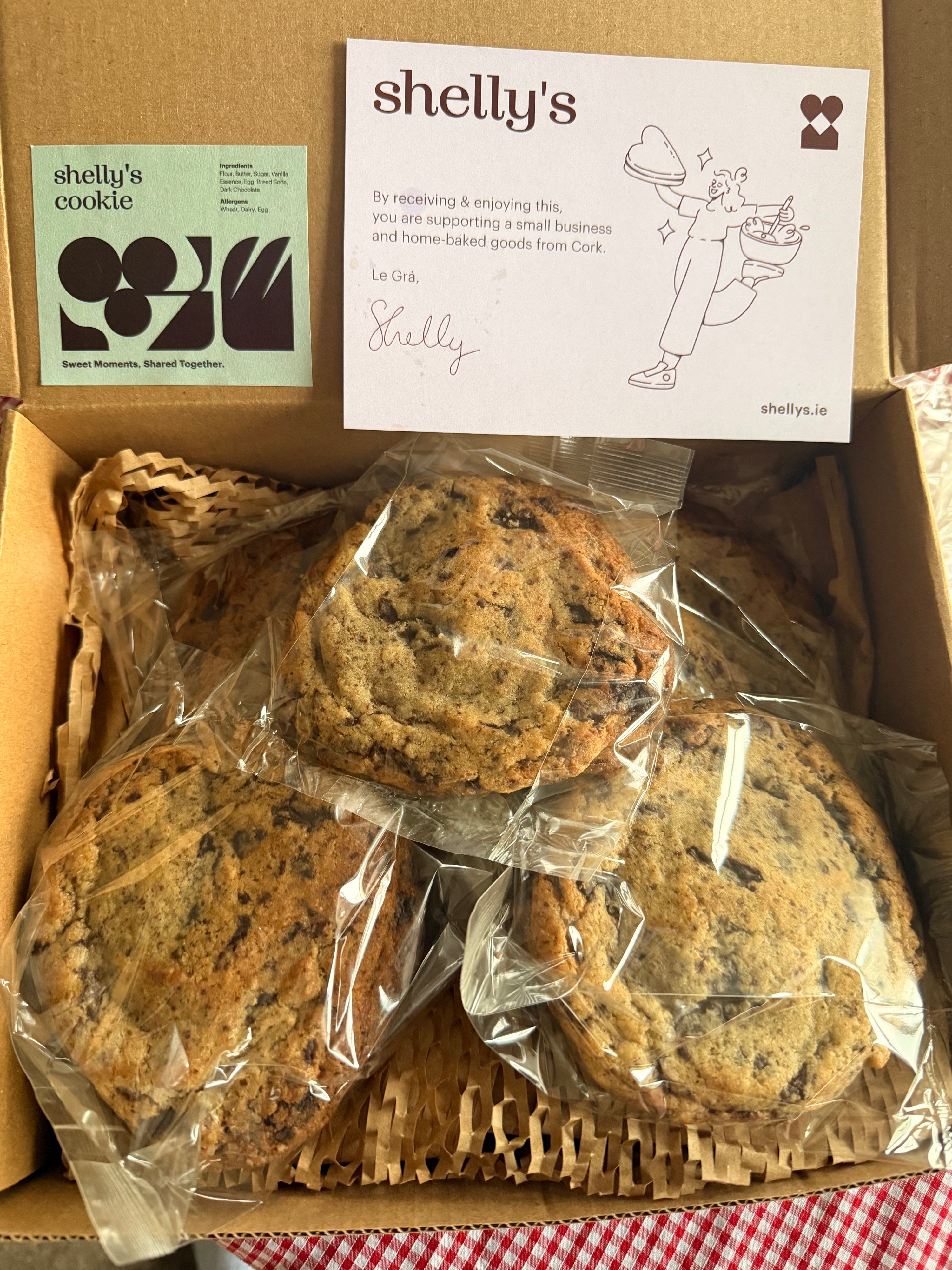 5 Levain Cookies in Open Treat Box